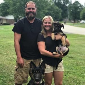 Meet your Posher, Casey